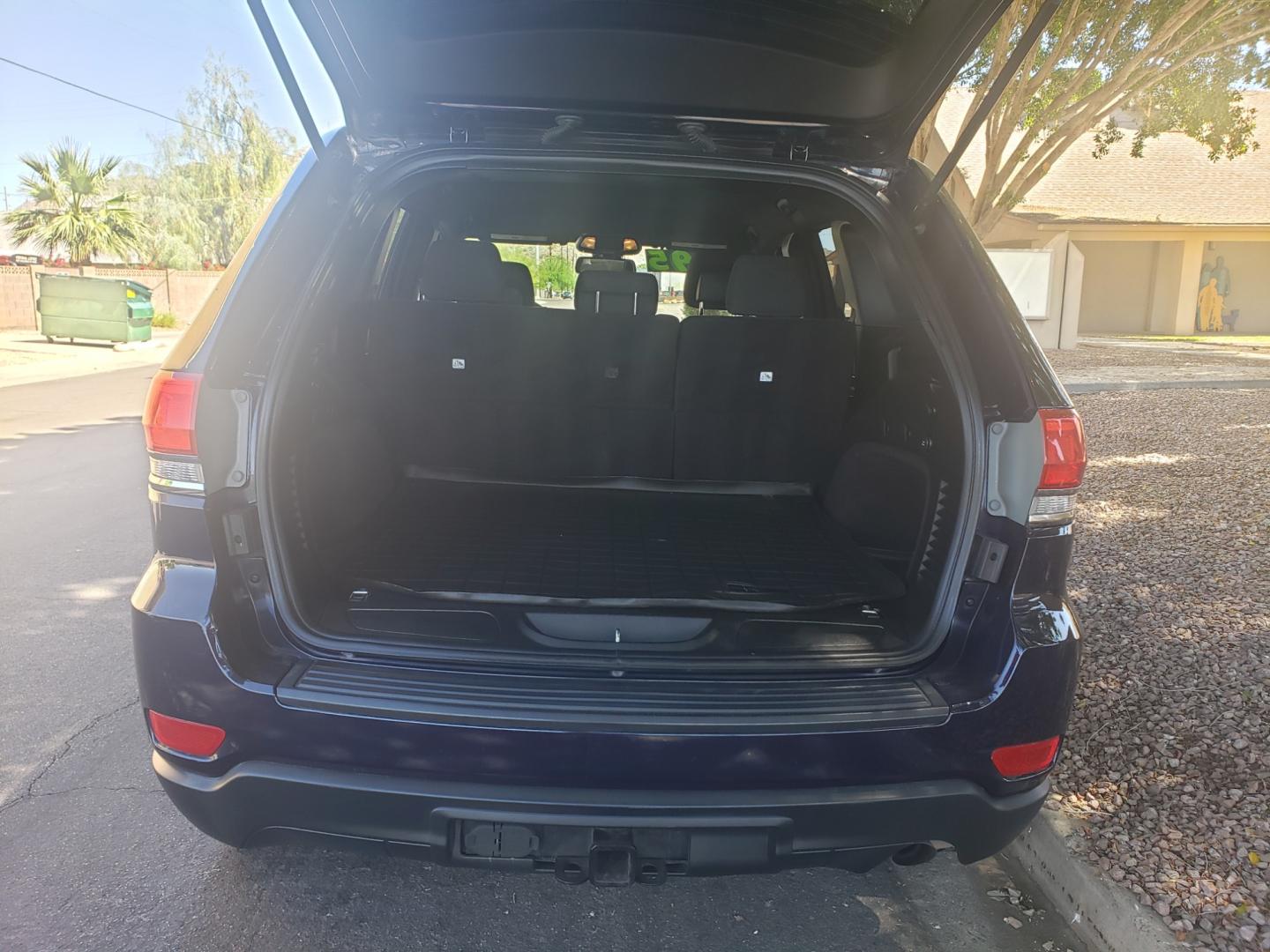 2014 /black Jeep Grand Cherokee laredo (1C4RJFAGXEC) with an 3.6L V6 DOHC 24V engine, 8 speed 4x4 transmission, located at 323 E Dunlap Ave., Phoenix, AZ, 85020, (602) 331-9000, 33.567677, -112.069000 - 2014 Jeep Grand Cherokee Laredo,......EXCELLENT condition,...... Ice Cold A/C front and rear, Clean Black interior with black cloth seats in near perfect condition, New brakes, Tune up, Touch scrren Stereo/CD player, satellite compatible, Phone sync, Bluetooth, This suv is gorgeous inside and out, I - Photo#16